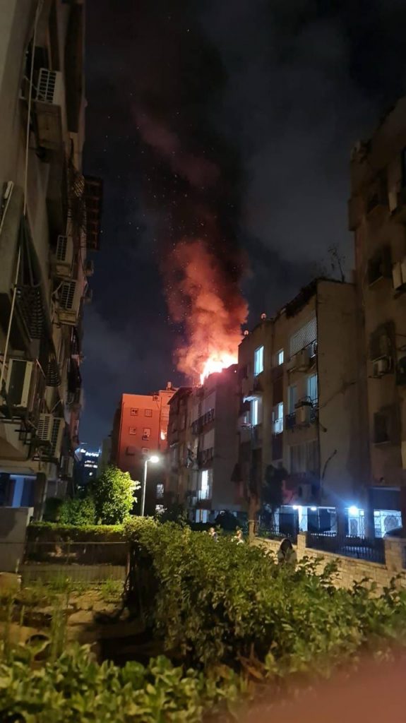 Iranian missile hit in Tel Aviv